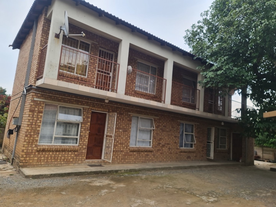 8 Bedroom Property for Sale in Oos Einde North West